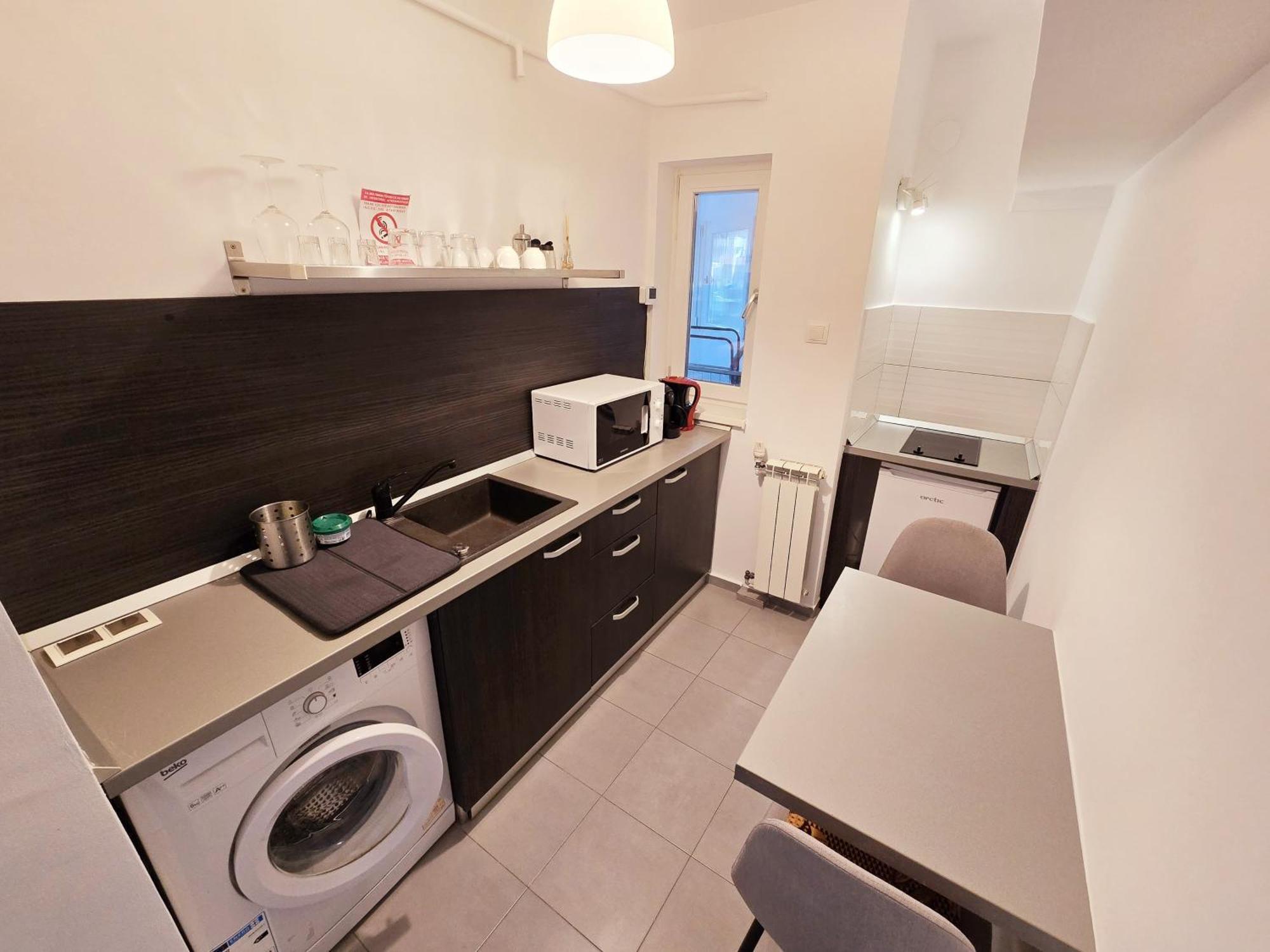 Marcos Apartments - Self Check-In Resita Luaran gambar